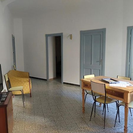 Casa Vacanze Zarinu Orgosolo Exteriör bild