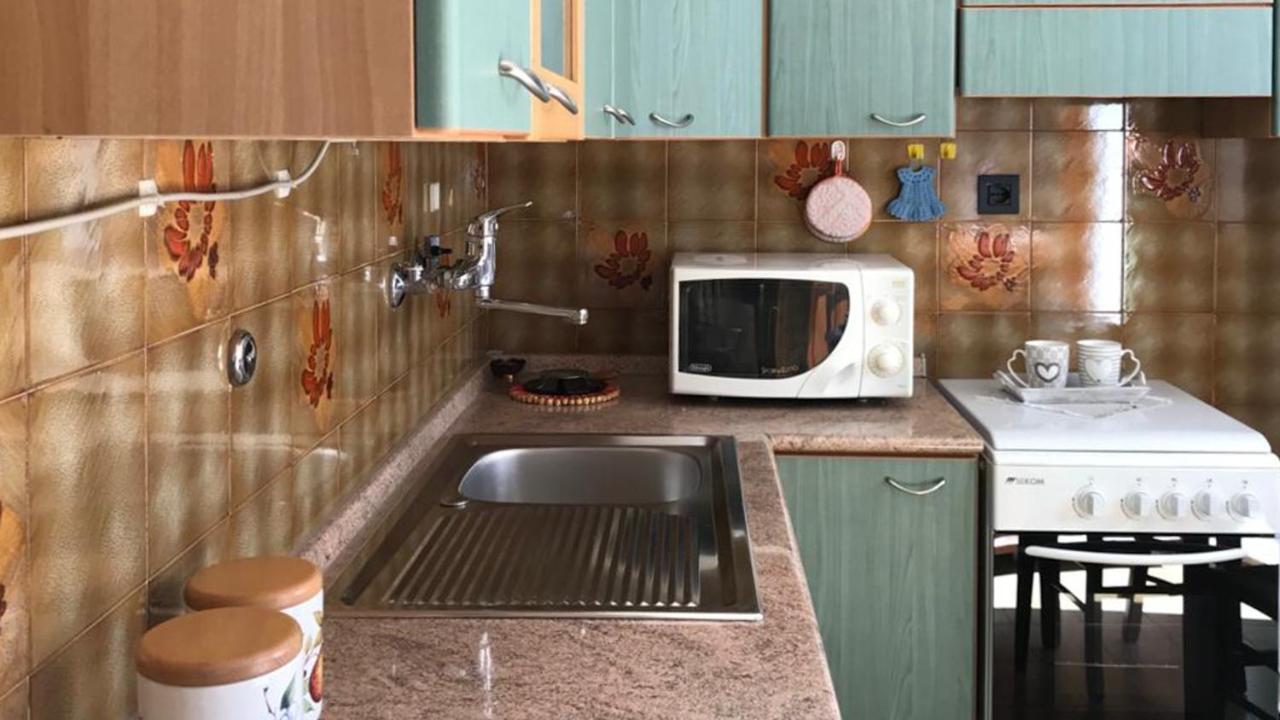 Casa Vacanze Zarinu Orgosolo Exteriör bild
