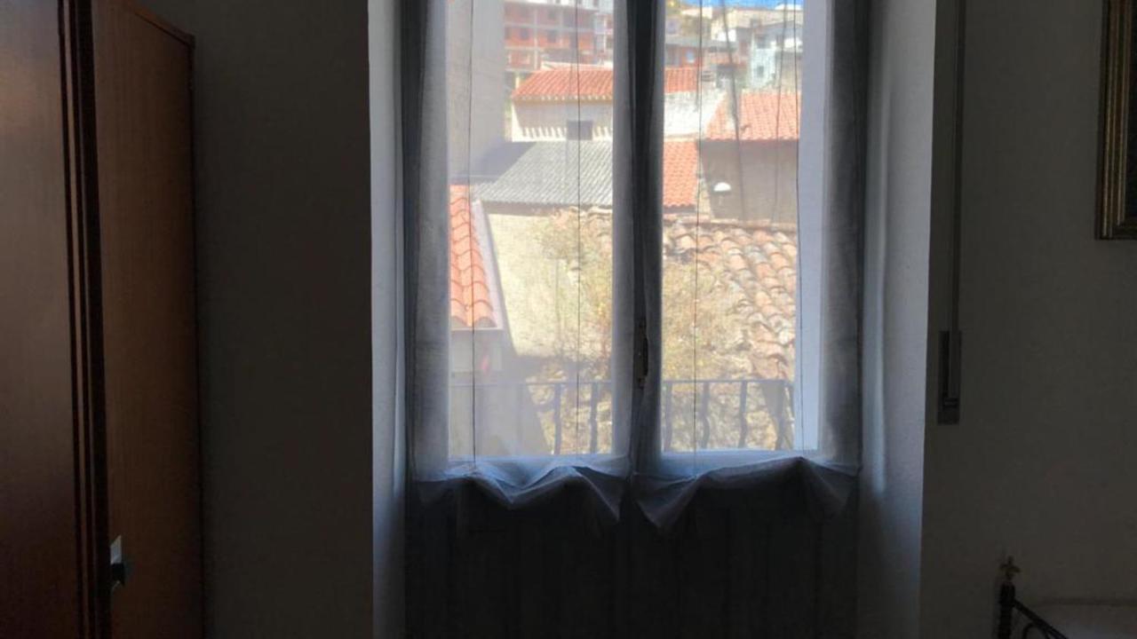 Casa Vacanze Zarinu Orgosolo Exteriör bild
