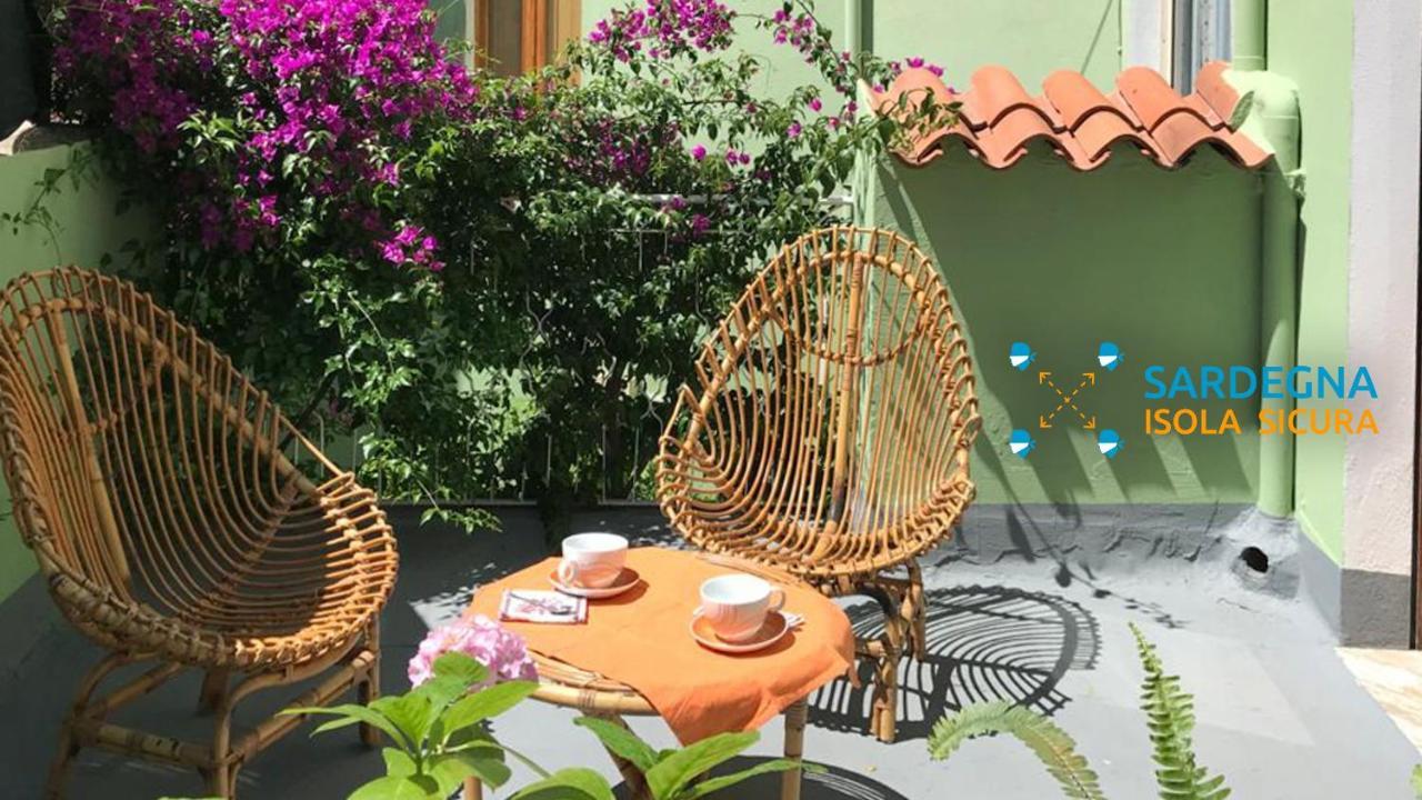 Casa Vacanze Zarinu Orgosolo Exteriör bild