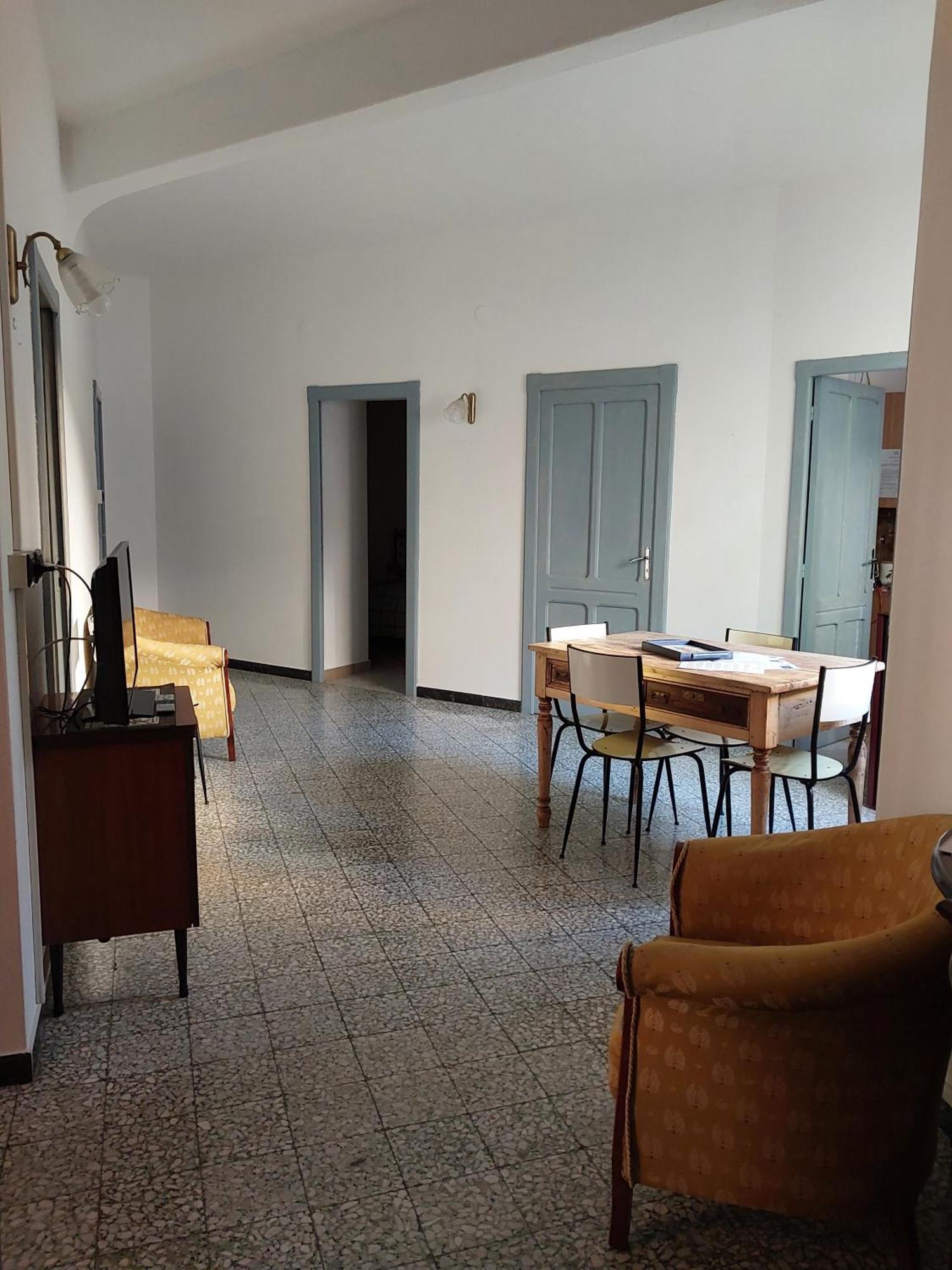 Casa Vacanze Zarinu Orgosolo Exteriör bild