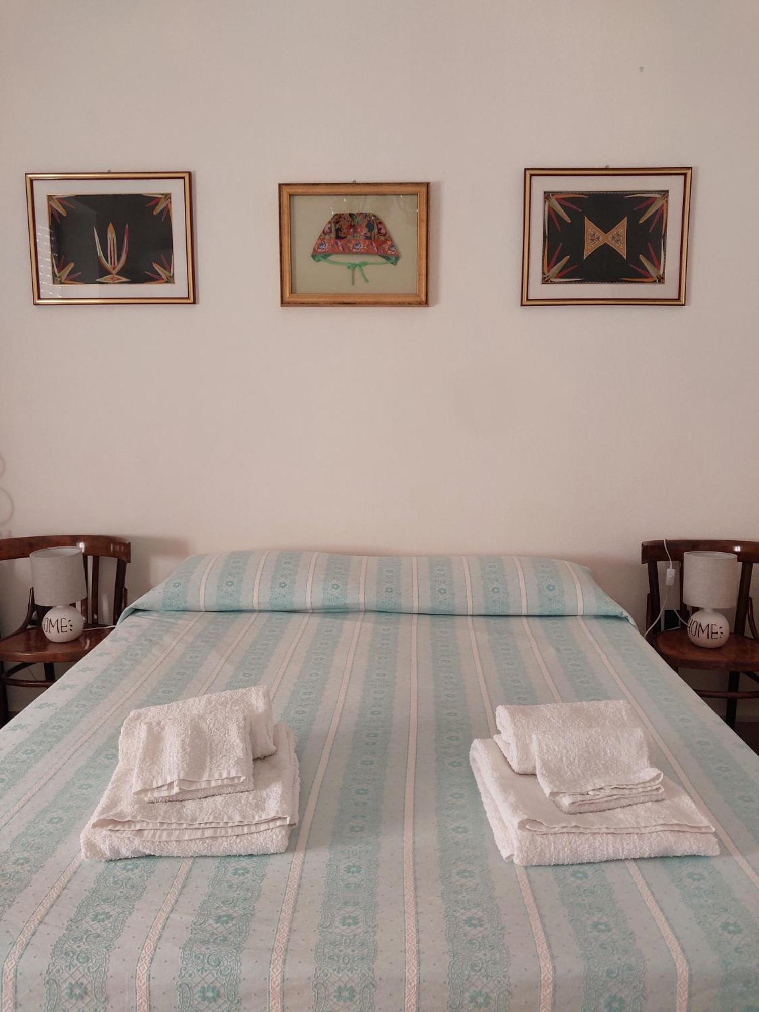 Casa Vacanze Zarinu Orgosolo Exteriör bild