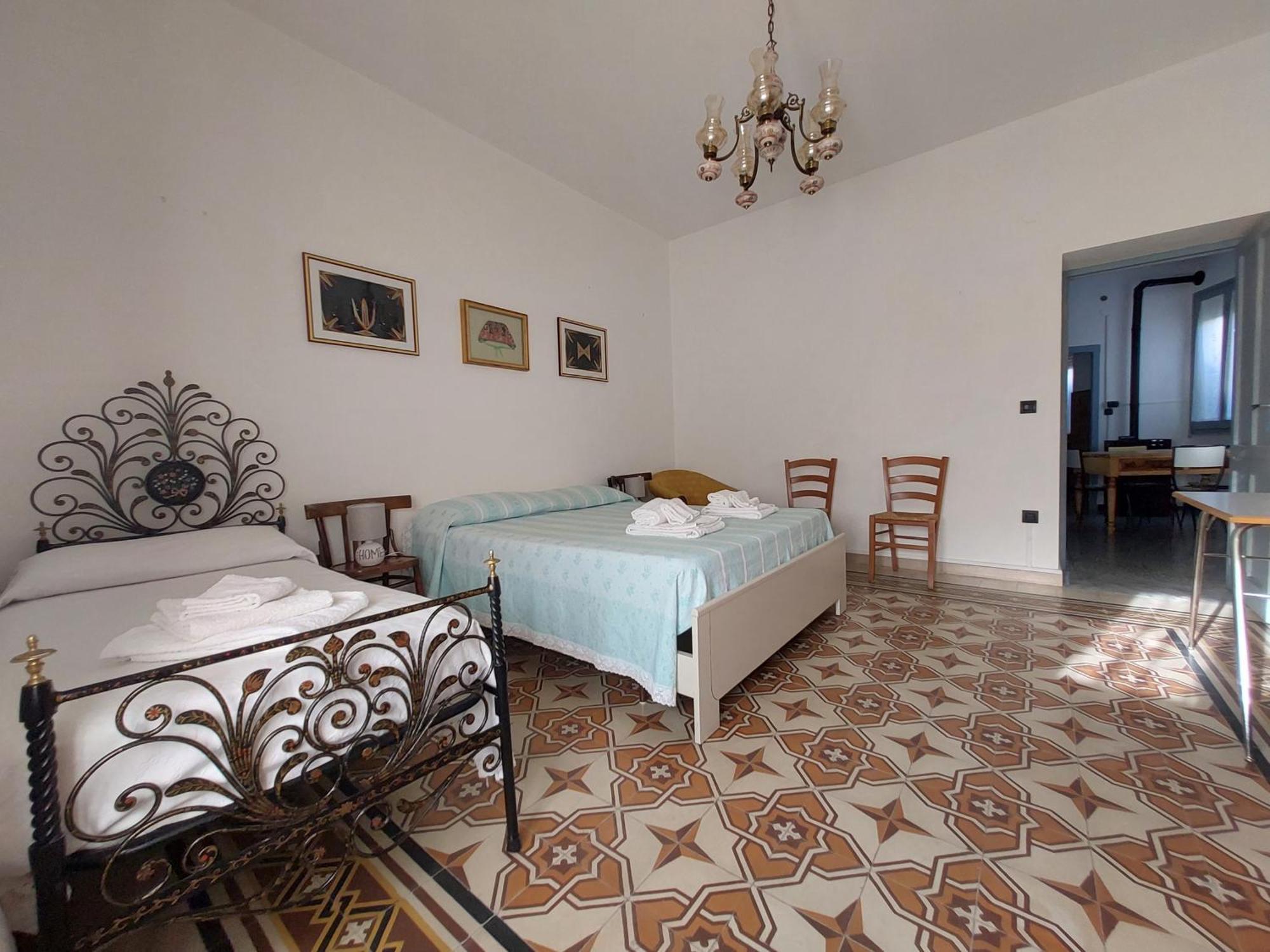 Casa Vacanze Zarinu Orgosolo Exteriör bild