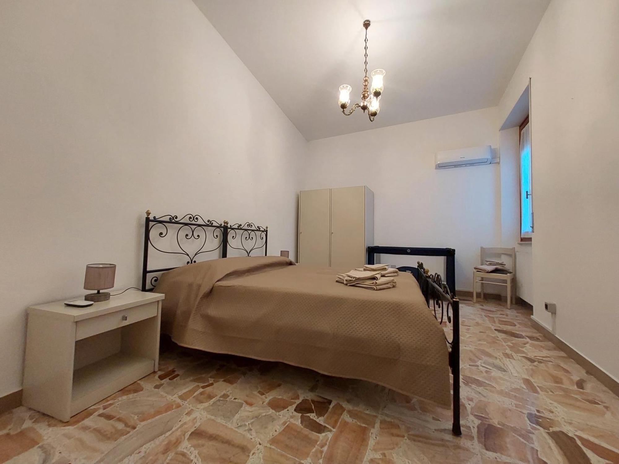 Casa Vacanze Zarinu Orgosolo Exteriör bild