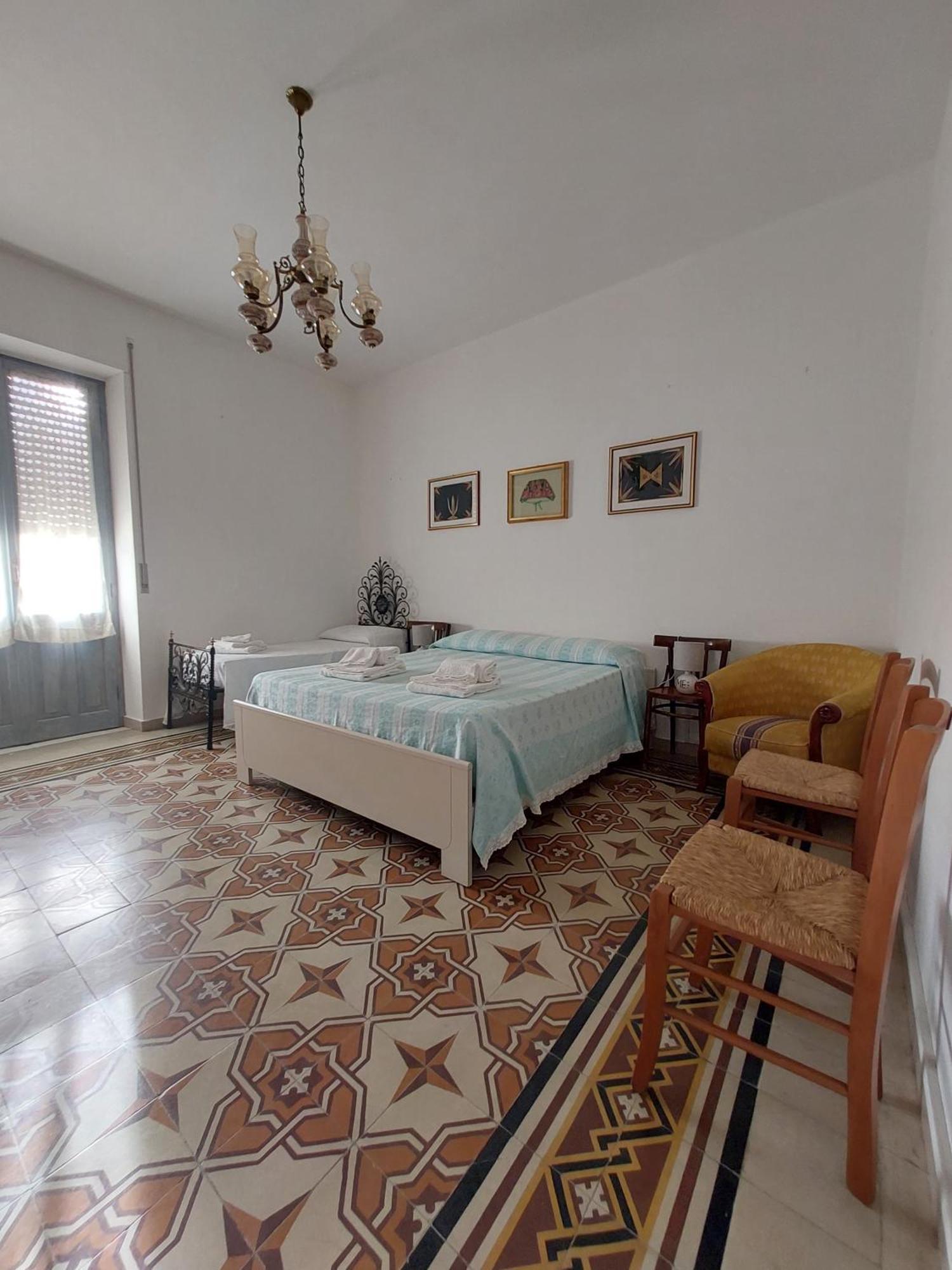 Casa Vacanze Zarinu Orgosolo Exteriör bild